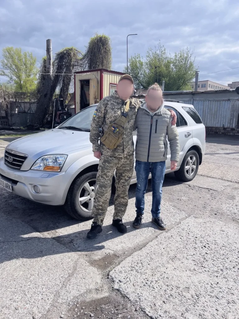 Ще одна автівка для наших військових