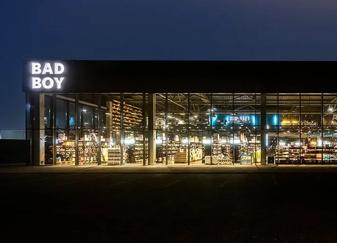 Stabilization and development of mobile applications for Bad Boy, a large alcohol discounter